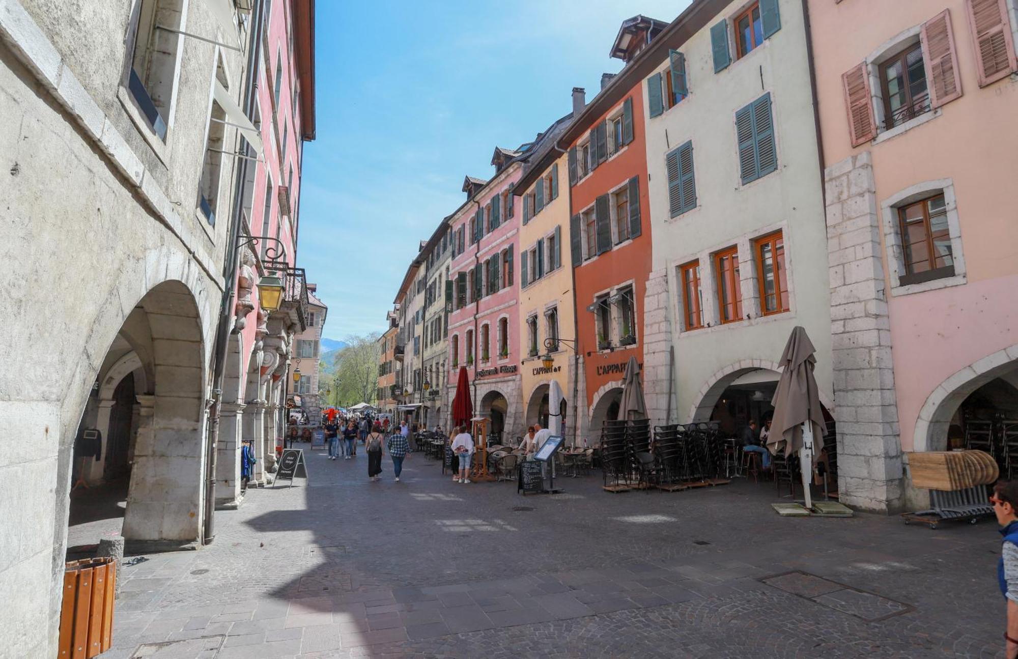 Nid Douillet Bed & Breakfast Annecy Exterior photo