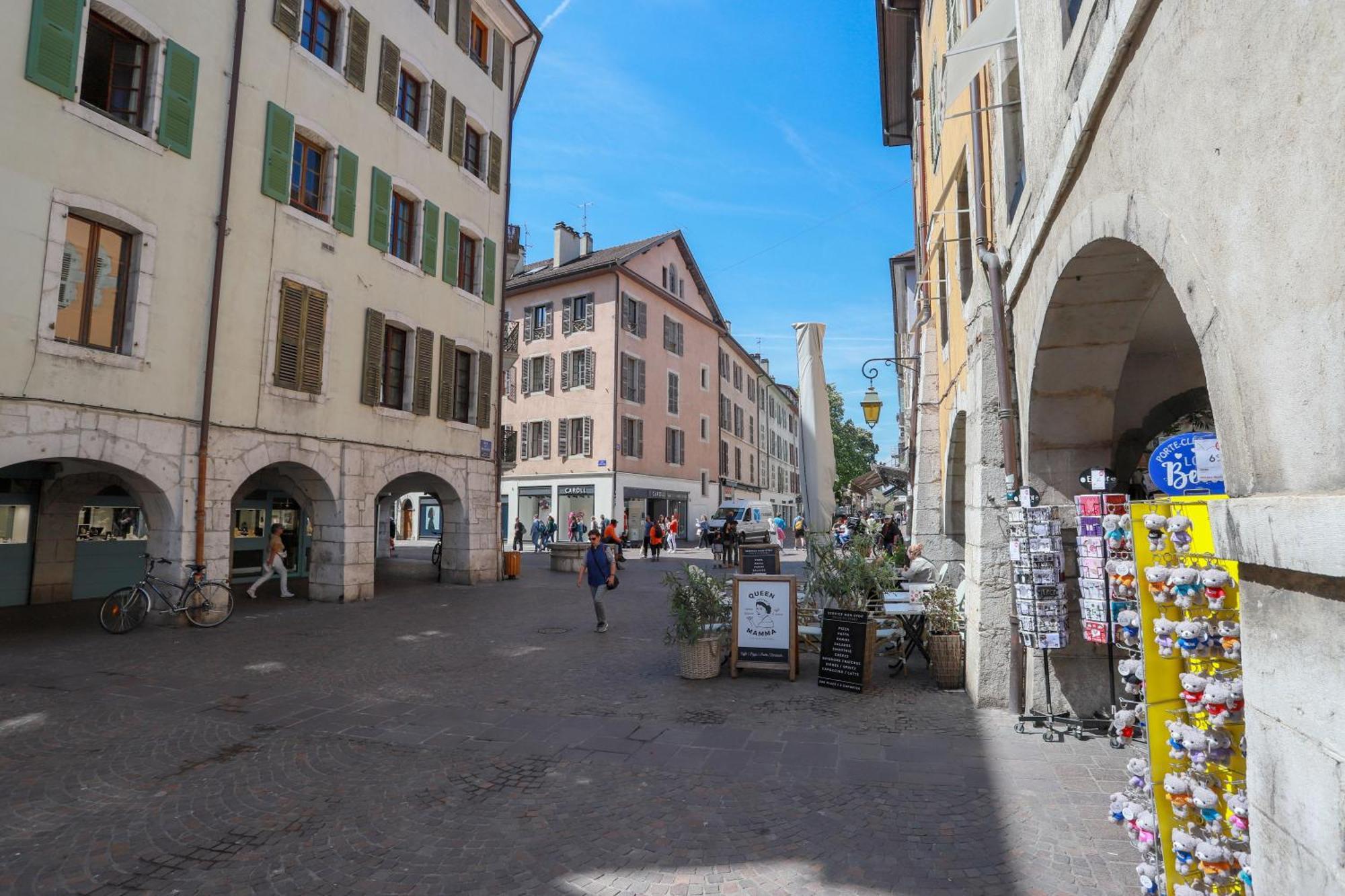 Nid Douillet Bed & Breakfast Annecy Exterior photo